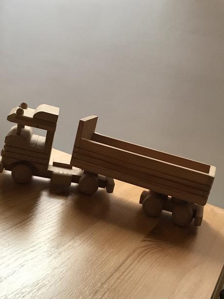 Drevenný nákladiak, 