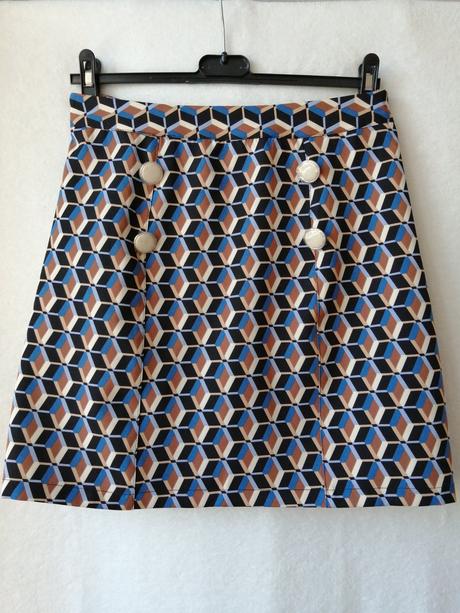 Pekná sukňa, amisu,38