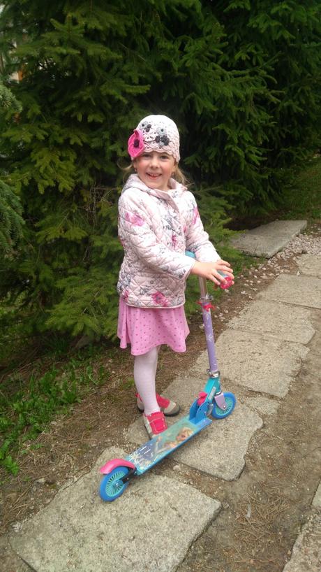 Nádherná prechodná bundička + čiapka, 4-5r., next,110