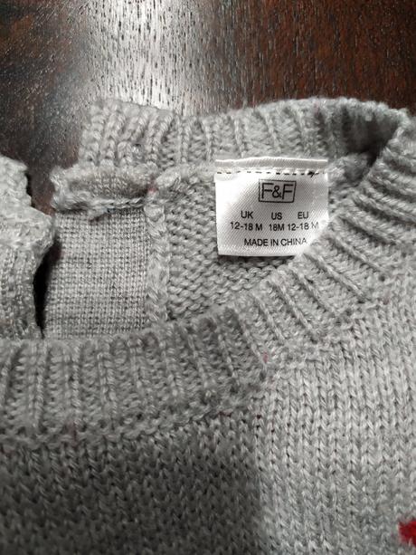 Predám krásny sveter so sobom, f&f,92