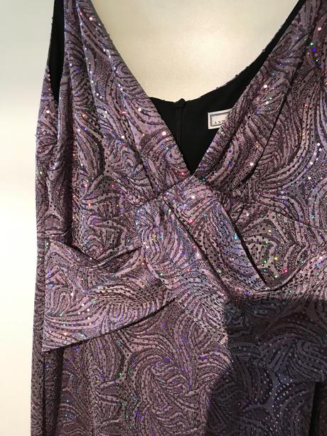 Spoločenské šaty, 40