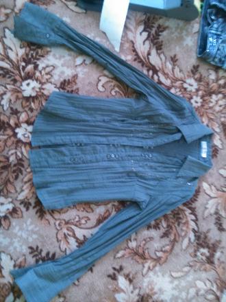 Málo nosená elegantná blúzka, s