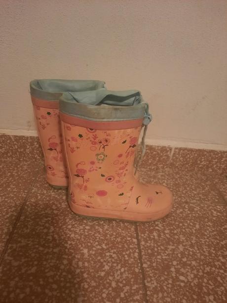 Dievčenské gumacky, 28