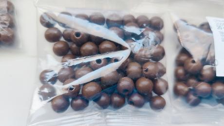 Hnedé drevenné korálky, 