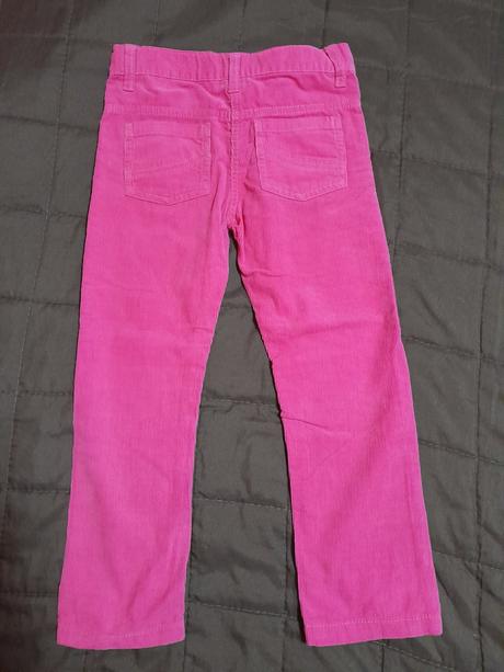 Menčestrové nohavice, lupilu,110