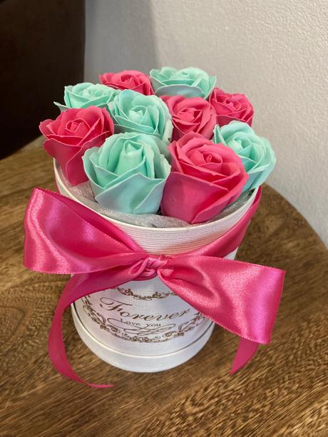 Darčekový box z mydlových ruží, 