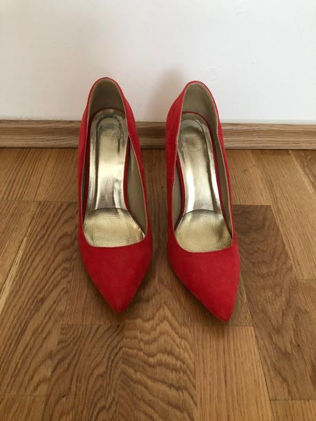 Lodičky korálovej farby, 38