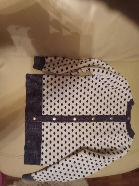 Ponúkam dievčenský pulovrik, 152