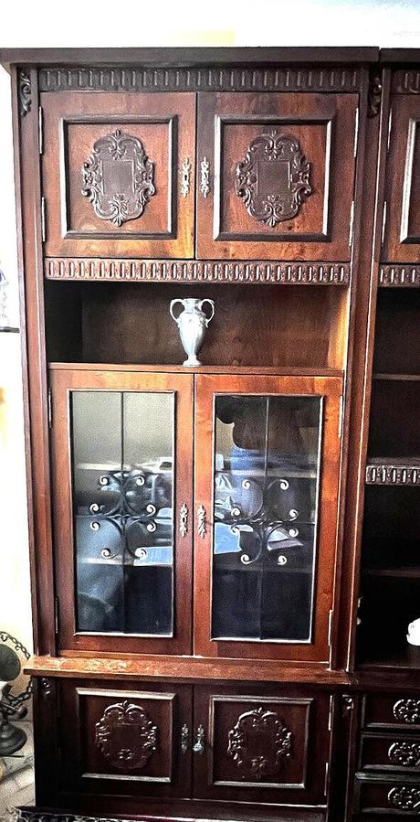 Obývačková vyrezávaná zostava, 