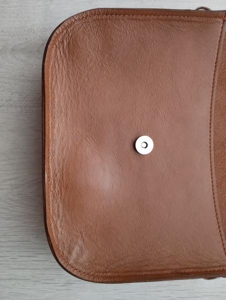 Vrátiť handmade koženú kabelku kvôli chybe na koži?