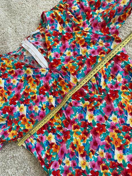 Kvetinove letne saty, s