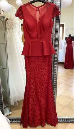 Spoločenské šaty vo veľkosti s, s