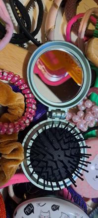 Kefa na vlasy so zrkadielkom skladacia, 