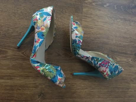 Lodičky s kvetmi, 36