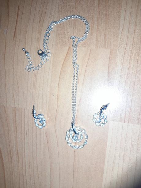 Set bižuterie, avon