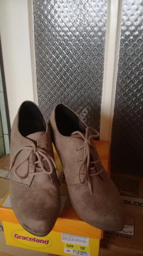 Krásne clenkové topánky, deichmann,39