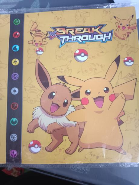 Album na pokemon karty pikachu, 