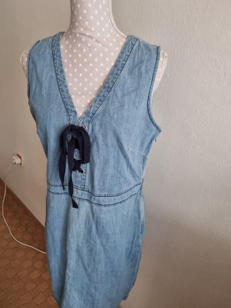 Rifľové šaty tu so šnurovaním veľ. 40, tu,40