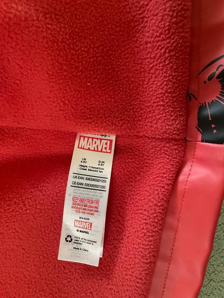 Nepremokavý kabát, ako nový, marvel,110