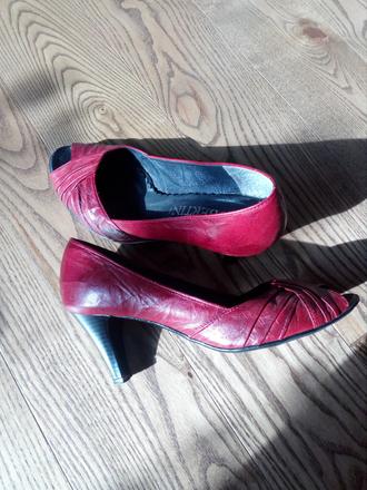 Elegantné kožené lodičky č.37, 37