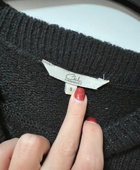 Sveter, clockhouse,s