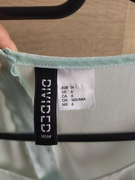 Sviatočné krátke šaty, 36