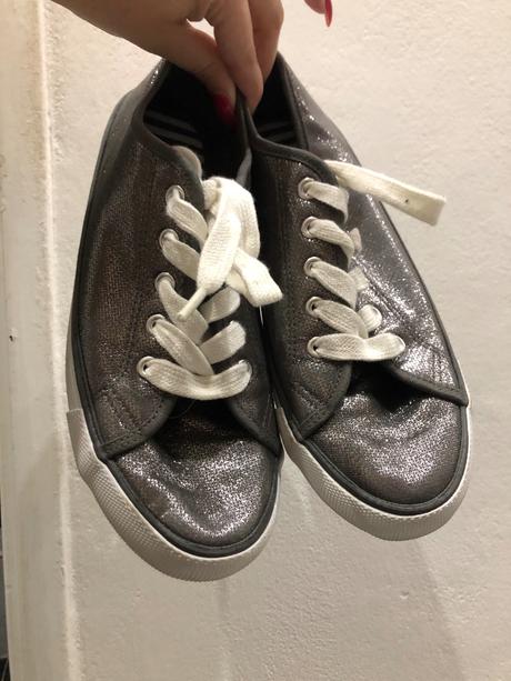 Metalicke tenisky, 39