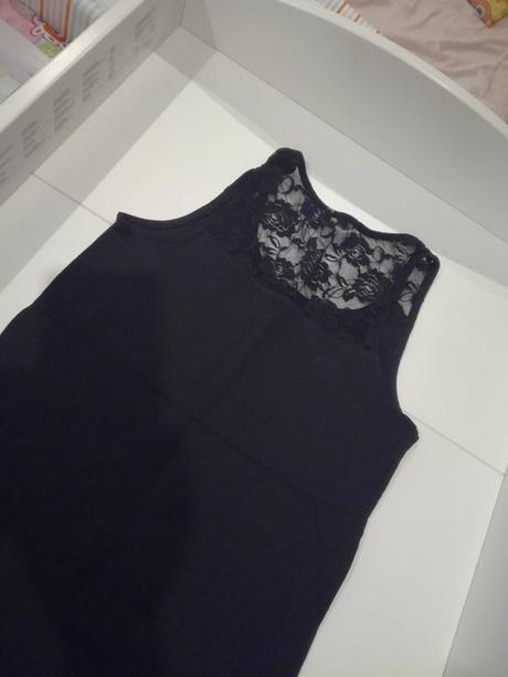 Čierne tielko s čipkou, house,s