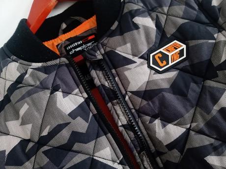 Prechodná bunda, chapter young,146