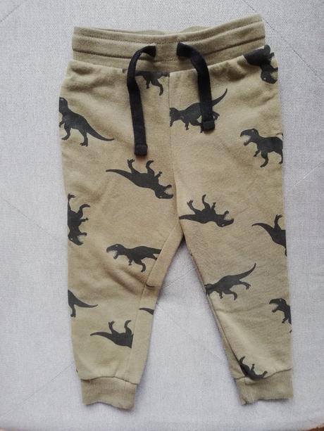 Dinosaurie tepláky, h&m,92