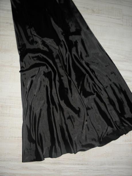 Spoločenske šatičky, 38