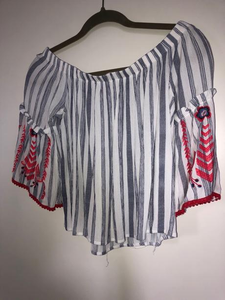 Bluzkovité tričko s dlhým rukávom, s