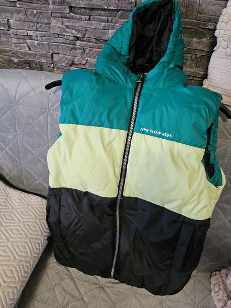 Chlapčenská vesta, reserved,152