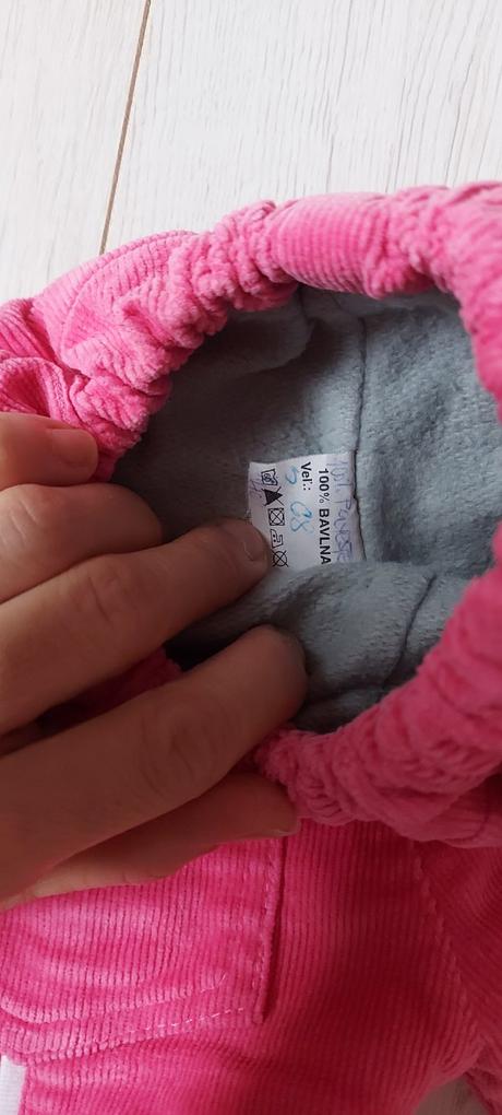 Zateplené menžestrové nohavice pre malú slečnu, 68