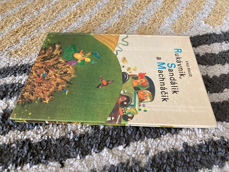 Rukávnik, sandálik a machnáčik prvé vyd.1980, 