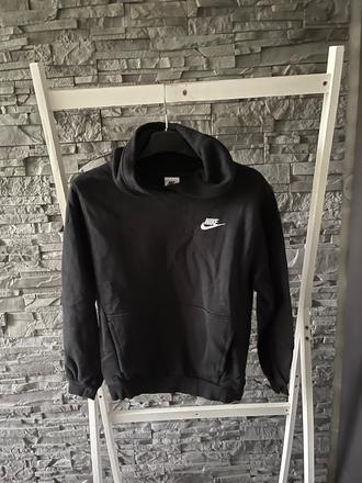 Nike v.s, nike,s