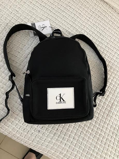 Čierny batoh calvin klein, calvin klein