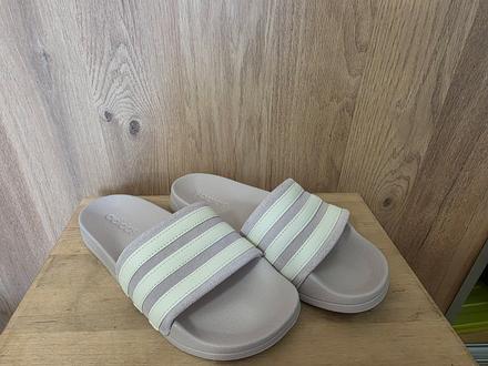 Šlapky adidas, adidas,38