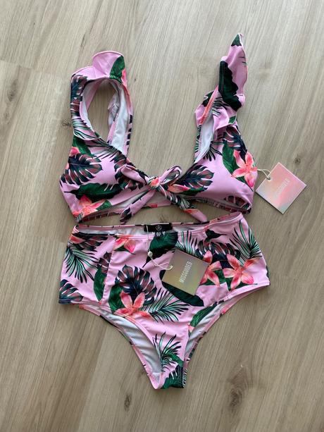 Krásne kvietkovane plavky, m