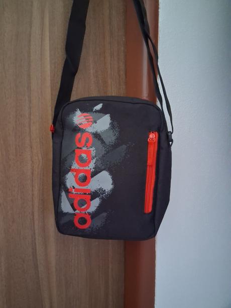 Adidas taška kabelka crossbody ako nová, adidas