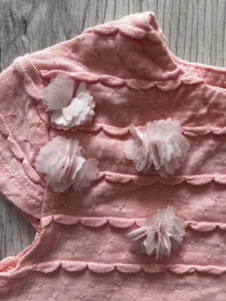 Nádherne ružové tričko s aplikáciami kvetov, coccodrillo,86