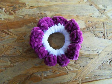 Háčkované scrunchie gumičky,