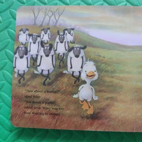 The first snow of winter pevná väzba,