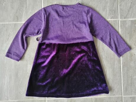 Fialové zamatové šaty v98, 2-4r., 98