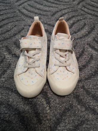 Botasky, reserved,36