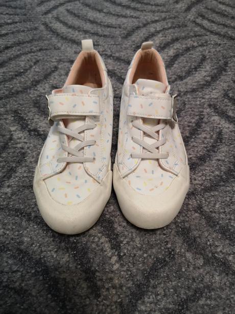 Botasky, reserved,36