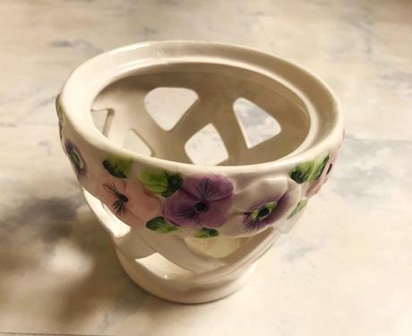 Starožitný kvetináč, 