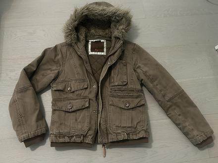 Teplá bunda protest, l