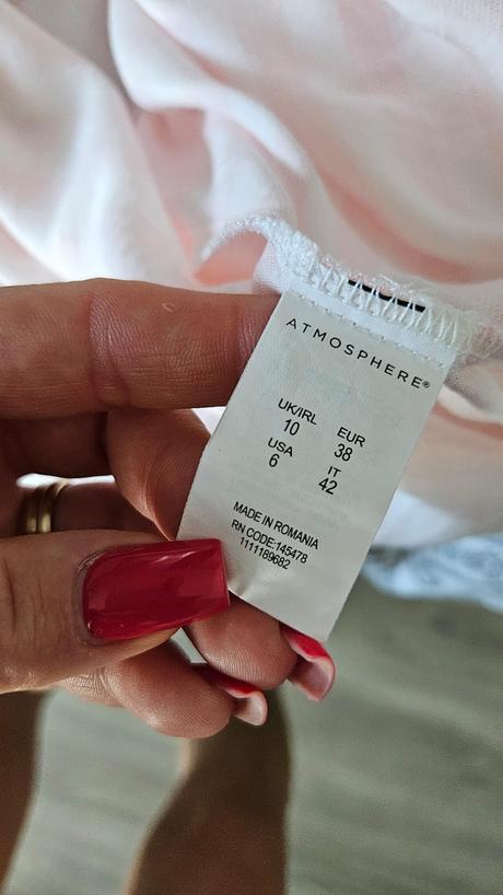 Bluzka, atmosphere,s