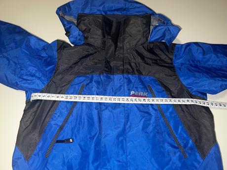 Prechodná bunda zn. peak performance, 110